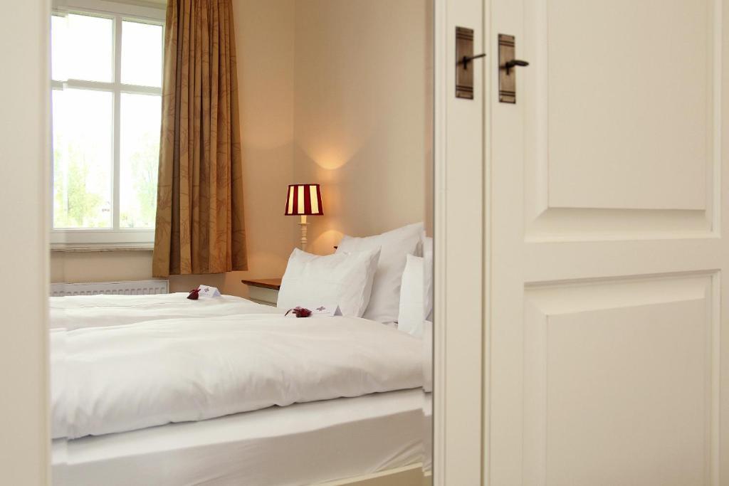 Aparthotel Saatmann Garni Ahrenshoop Exterior photo